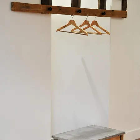 - Le Jardin Du Palais Bed and breakfast Carcasona