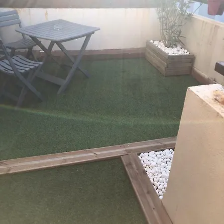 - Le Jardin Du Palais Bed and breakfast 2*